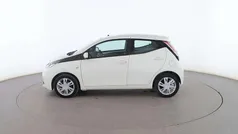 Usado 2016 Toyota Aygo X-play Utilitario | 9799 € (Precio justo)