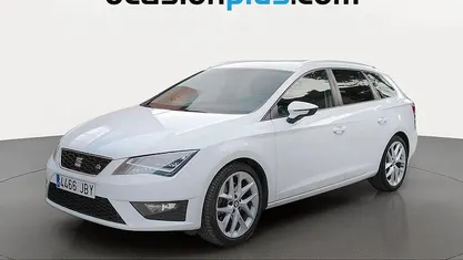 Käytetty Seat Leon FR 180 HP (132 kW) 2014 Valkoinen Tila-auto