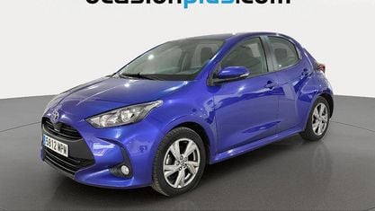 Usado Toyota Yaris Hybrid Active 116 CV (85 kW) 2024 Azul Utilitario