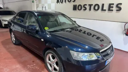 Usado Hyundai Sonata Style 140 CV (102 kW) 2007 Negro Berlina