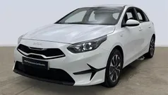 Blanco Nuevo 2024 Kia Ceed Berlina | 20.695 € (Super precio)