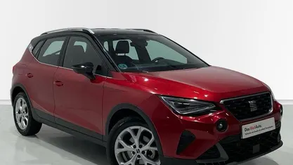Usado Seat Arona FR 115 CV (84 kW) 2024 Rojo SUV
