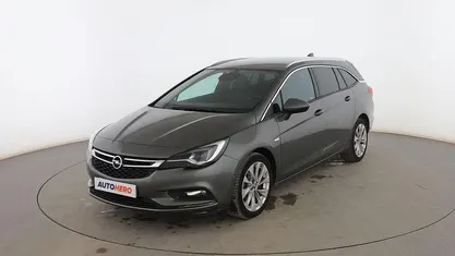 Usado Opel Astra Excellence 150 CV (110 kW) 2017 Gris Familiar