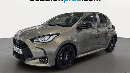 Usado Toyota Yaris Hybrid Style 116 CV (85 kW) 2022 Marrón Utilitario