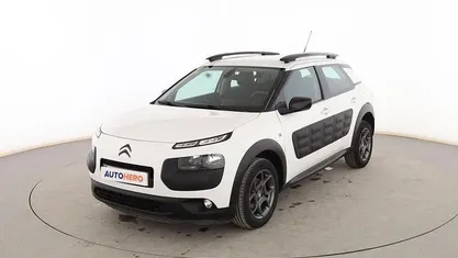 Usado Citroën C4 Feel 100 CV (73 kW) 2015 Blanco SUV