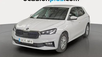 Käytetty Skoda Fabia Selection 95 HP (69 kW) 2024 Valkoinen Viistoperä