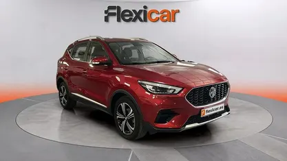 Usado MG ZS Comfort 106 CV (77 kW) 2023 Rojo Berlina