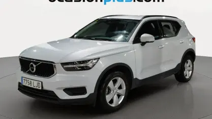 Usado Volvo XC40 150 CV (110 kW) 2020 Gris plata SUV