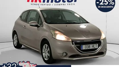 Usado Peugeot 208 Active 83 CV (61 kW) 2012 Beige Utilitario
