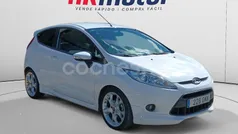 Blanco Usado 2009 Ford Fiesta Sport Utilitario | 5740 € (Buen precio)