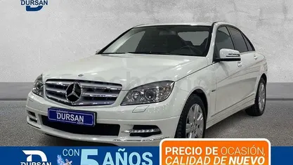 Usado Mercedes C180 Avantgarde 156 CV (114 kW) 2010 Blanco Berlina