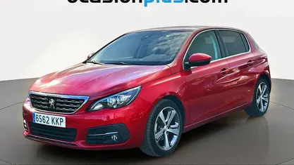 Käytetty Peugeot 308 Allure 131 HP (96 kW) 2018 Punainen Viistoperä