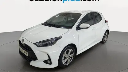 Usado 2024 Toyota Yaris Hybrid Active Utilitario | 17.182 € (Precio justo)