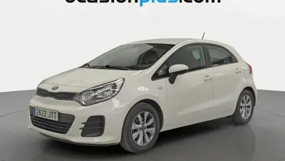 Usado Kia Rio 75 CV (55 kW) 2016 Blanco Utilitario