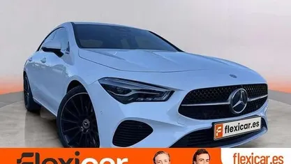 Usado Mercedes CLA180 136 CV (100 kW) 2024 Berlina