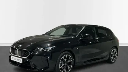 Usado BMW 120 Comfort Edition 163 CV (119 kW) 2025 Negro Utilitario