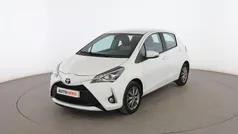 Blanco Usado 2020 Toyota Yaris Active Utilitario | 15.399 € (Precio justo)