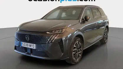 Usado Peugeot 5008 Allure 136 CV (100 kW) 2025 Gris SUV