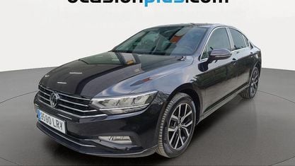 Używany VW Passat Executive 150 KM (110 kW) 2021 Czarny Sedan/Limuzyna