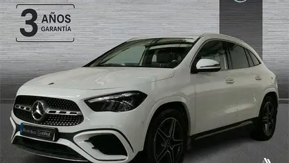 Blanco Usado 2025 Mercedes GLA200 AMG line SUV | 42.990 € (Precio justo)
