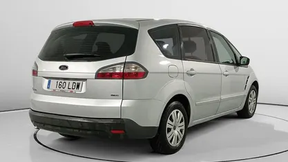 Usado Ford S-MAX Trend 140 CV (102 kW) 2009 Monovolumen