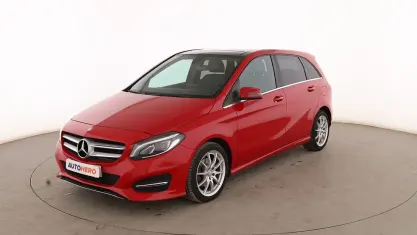 Usado Mercedes B200 Urban 136 CV (100 kW) 2015 Rojo Utilitario