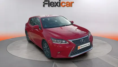 Usado Lexus CT200h 170 CV (125 kW) 2018 Rojo Berlina