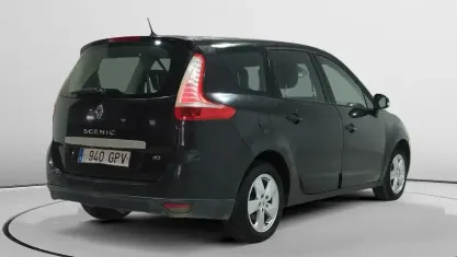 Usado Renault Scénic III Dynamique 131 CV (96 kW) 2009 Negro Monovolumen