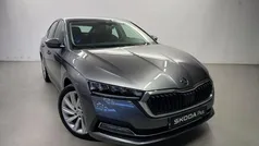 Gris Usado 2024 Skoda Octavia Style Berlina | 27.500 € (Buen precio)