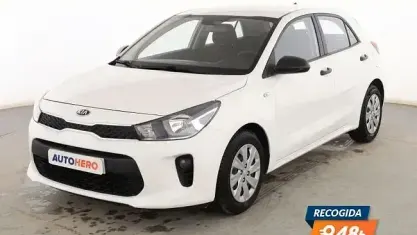 Usado Kia Rio 85 CV (62 kW) 2017 Blanco Berlina