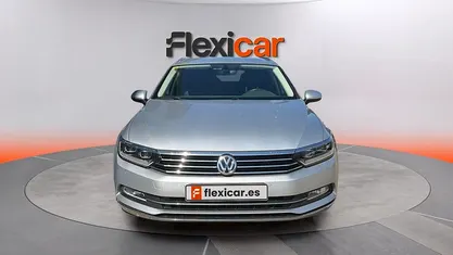 Usado VW Passat Sportline 150 CV (110 kW) 2018 Gris Familiar