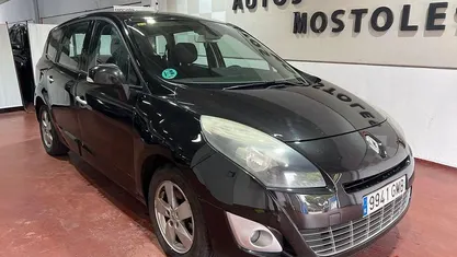 Usado Renault Scénic III Dynamique 130 CV (95 kW) 2009 Monovolumen