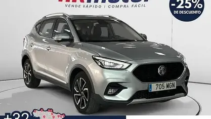 Käytetty MG ZS Luxury 107 HP (78 kW) 2023 Valkoinen Katumaasturi