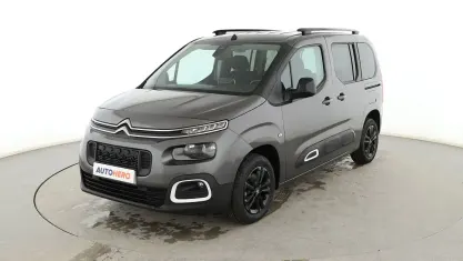 Usado Citroën Berlingo Feel 130 CV (95 kW) 2022 Gris / plata Monovolumen