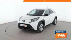 Usado 2024 Toyota Aygo Play Utilitario | 15.899 € (Precio justo)