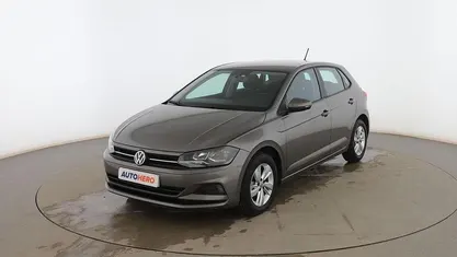 Usado VW Polo Advance 95 CV (69 kW) 2020 Gris Berlina