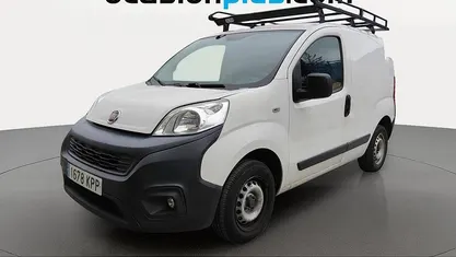 Blanco Usado 2018 Fiat Fiorino Monovolumen | 6355 € (Buen precio)