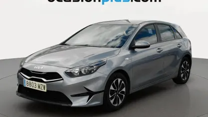 Usado Kia Ceed 101 CV (74 kW) 2025 Gris plata Utilitario