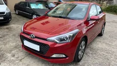 Rojo Usado 2015 Hyundai i20 Berlina | 7900 € (Precio justo)