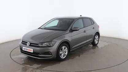 Usado VW Polo Advance 95 CV (69 kW) 2018 Gris Utilitario