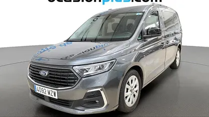 Usado Ford Grand Tourneo Connect Titanium 122 CV (89 kW) 2025 Gris Monovolumen