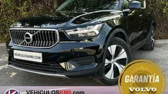 Negro Usado 2021 Volvo XC40 Momentum SUV | 29.500 € (Precio justo)