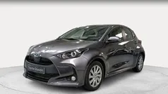 Usado 2024 Toyota Yaris Hybrid Active Berlina | 21.900 € (Precio justo)
