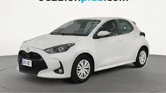 Blanco Usado 2023 Toyota Yaris Active Utilitario | 14.991 € (Precio justo)