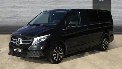 Usado Mercedes V220 Avantgarde 163 CV (119 kW) 2022 Negro Monovolumen