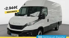 Usado 2023 Iveco Daily Berlina | 29.710 € (Buen precio)