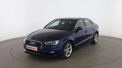 Usado Audi A3 Attraction 125 CV (91 kW) 2016 Azul Berlina