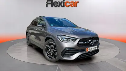 Usado Mercedes GLA200 150 CV (110 kW) 2021 Gris SUV