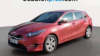 Usado Kia Ceed 136 CV (100 kW) 2023 Rojo Utilitario