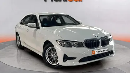 Usado BMW 318 150 CV (110 kW) 2022 Blanco Familiar
